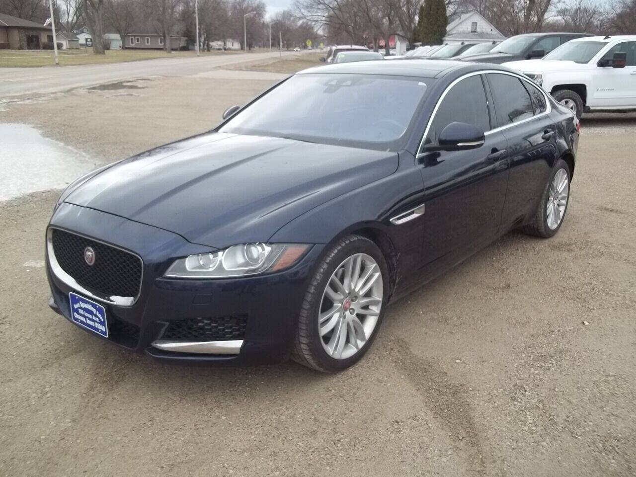 Used 2016 Jaguar XF Prestige AWD/4WD image 5