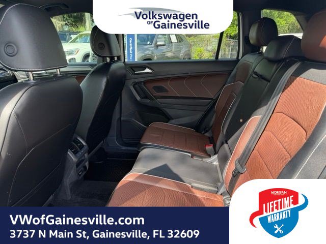 Certified 2024 Volkswagen Tiguan SEL R-Line AWD/4WD image 11