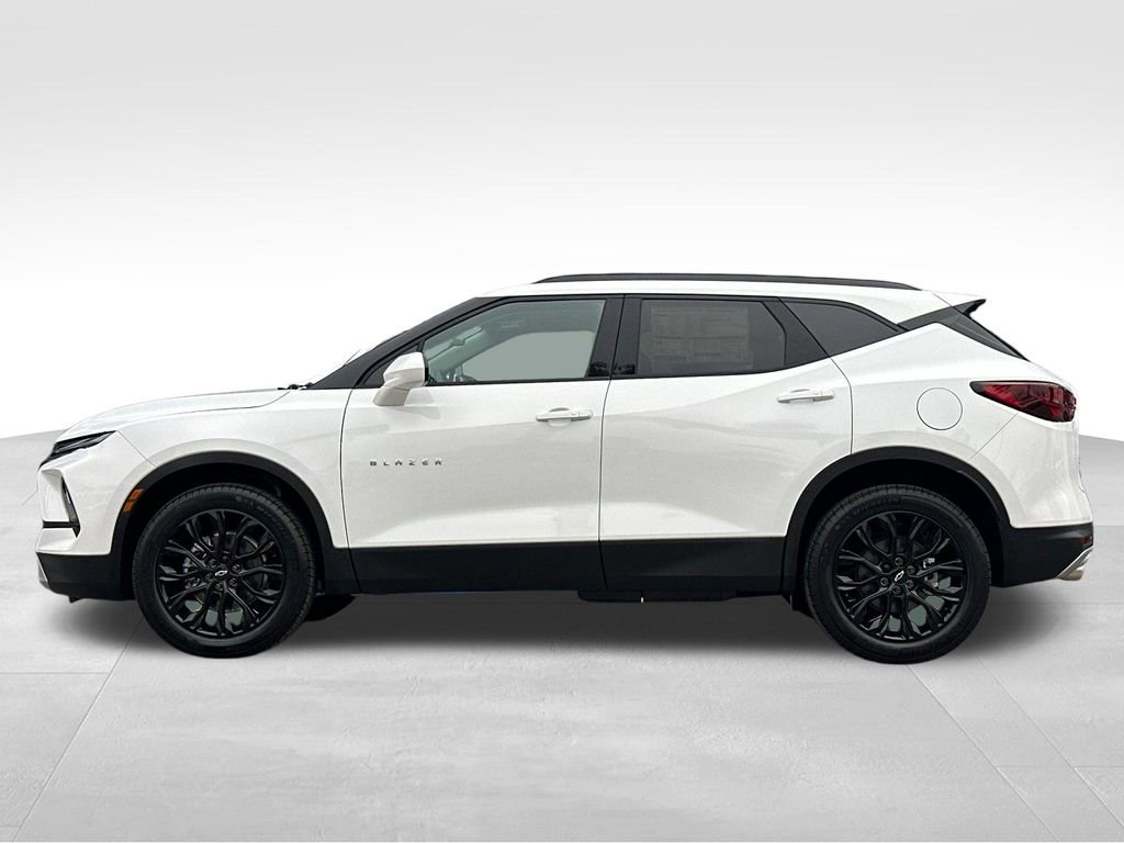 New 2026 Chevrolet Blazer LT w/ Convenience Package AWD/4WD image 2