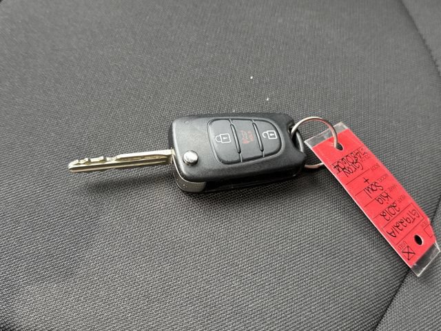 Used 2012 Kia Soul + FWD image 29