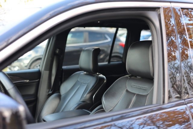 Used 2022 Jeep Grand Cherokee Overland w/ Luxury Tech Group IV image 14