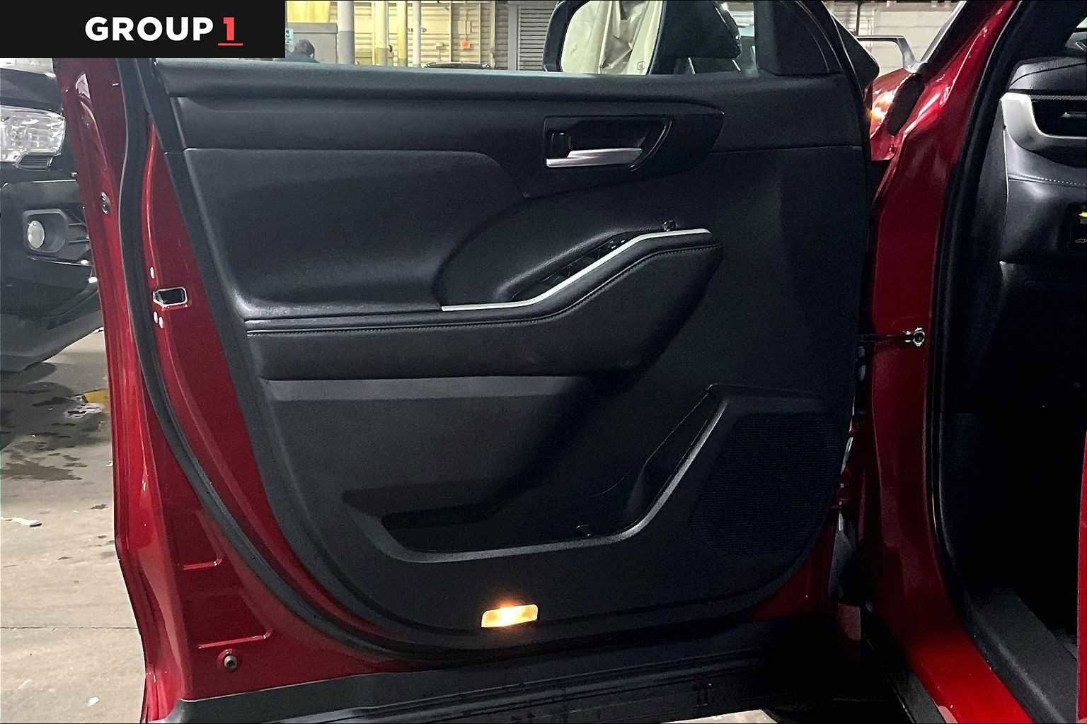 Used 2023 Toyota Highlander XSE image 22