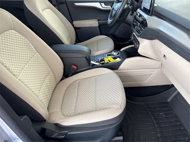 Used 2020 Ford Escape SE image 35