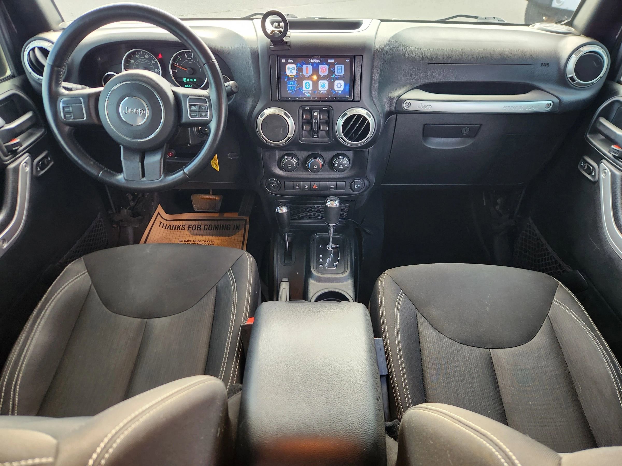 Used 2018 Jeep Wrangler Unlimited Sahara image 2