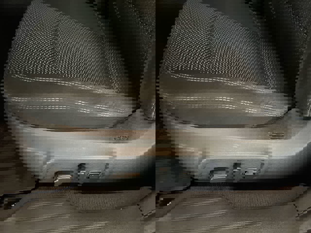 Used 2018 Subaru Outback 2.5i Premium image 12