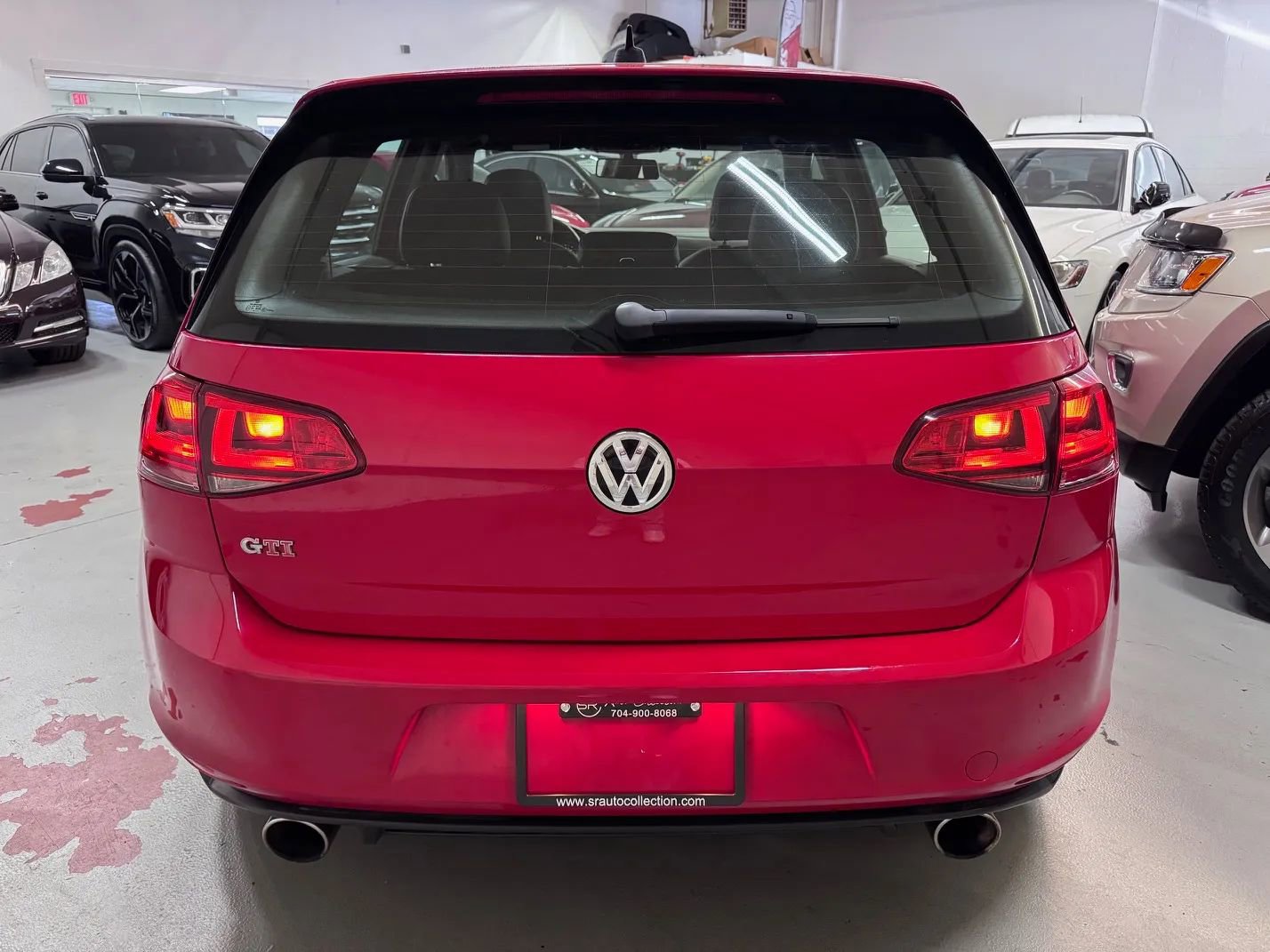 Used 2016 Volkswagen GTI SE image 4