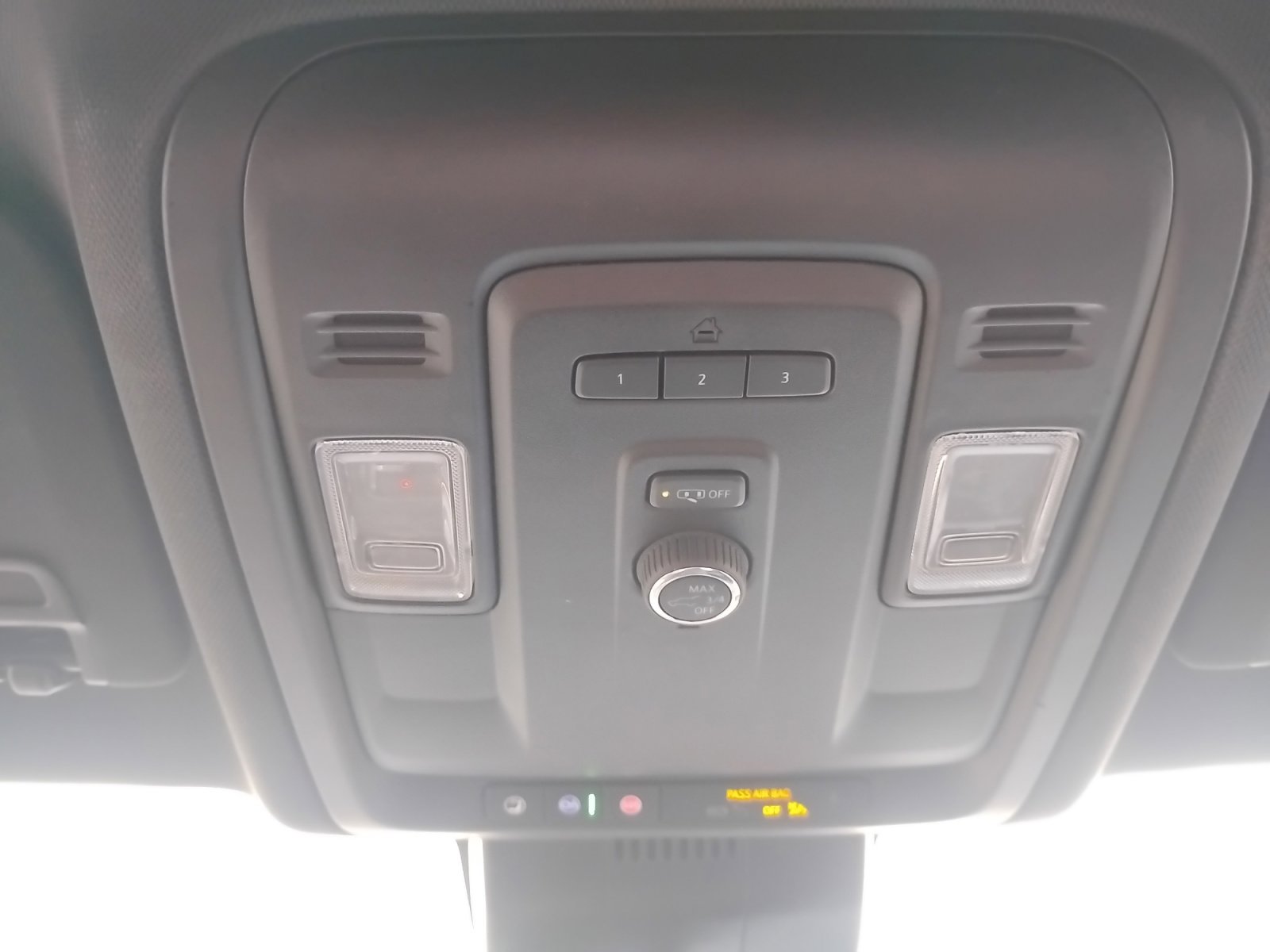Used 2023 GMC Yukon XL SLT image 21