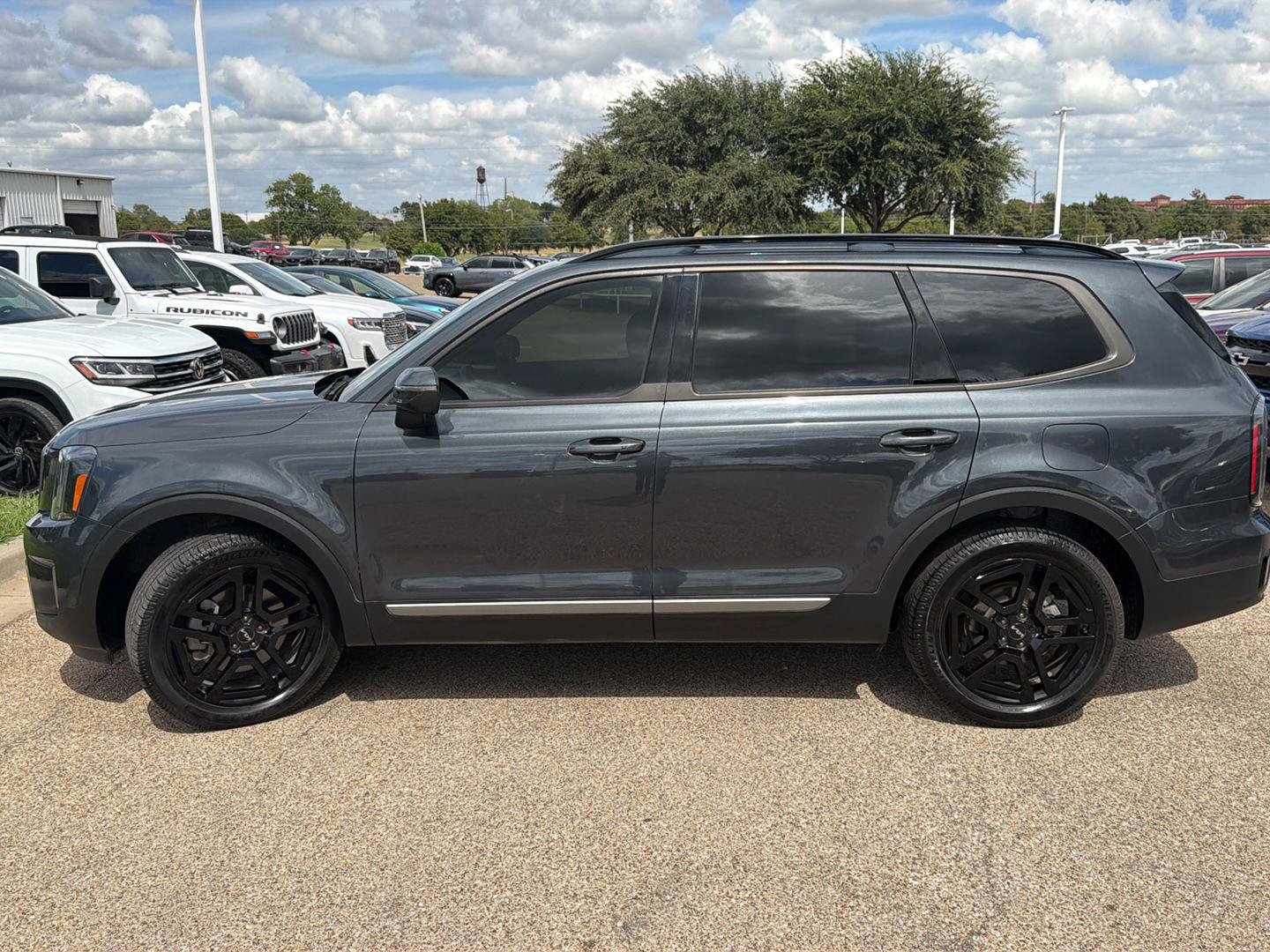 Used 2023 Kia Telluride EX X-Line AWD/4WD image 6