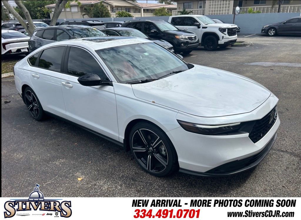 Used 2023 Honda Accord Sport image 1