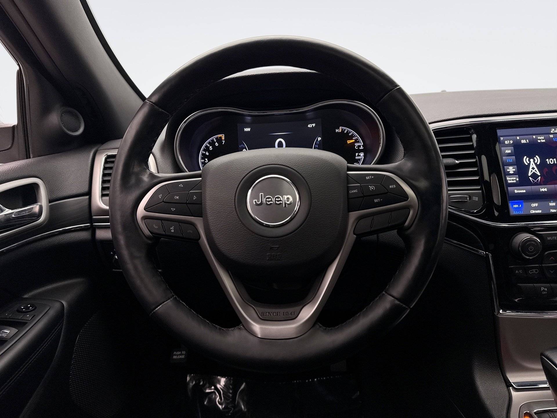 Used 2021 Jeep Grand Cherokee Limited image 12