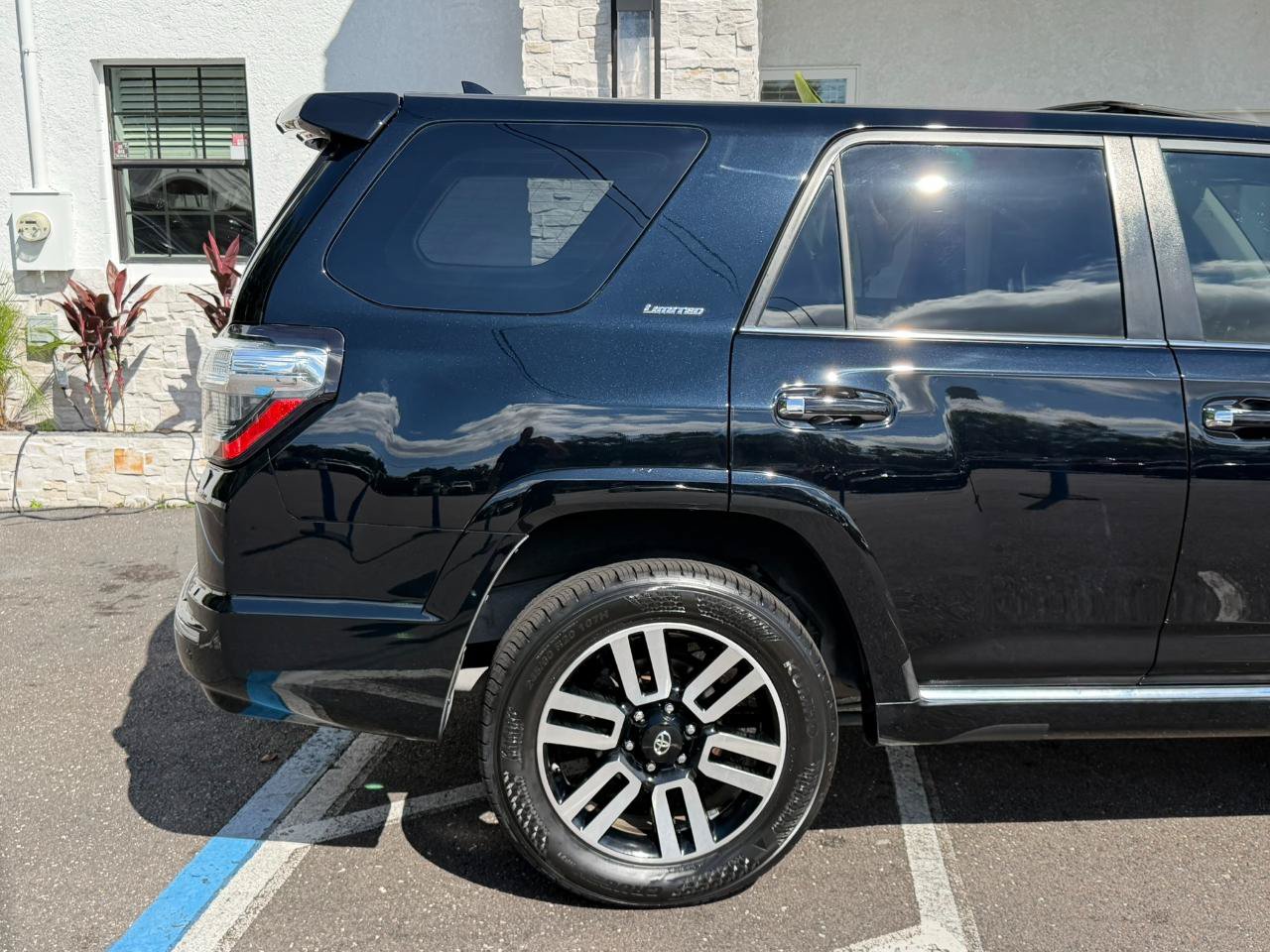 Used 2014 Toyota 4Runner Limited RWD image 17
