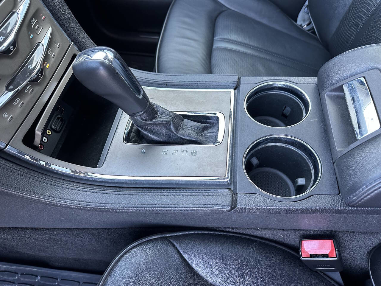 Used 2015 Lincoln MKX FWD w/ Equipment Group 102A image 27