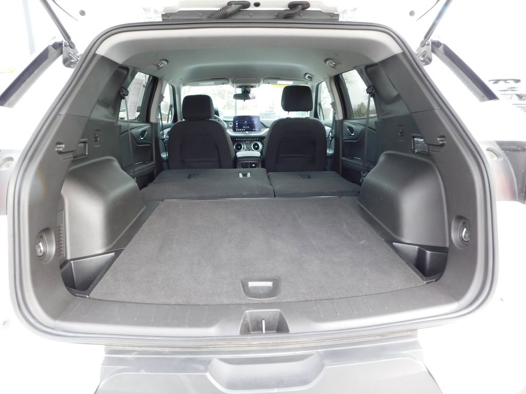 Used 2025 Chevrolet Blazer LT image 23