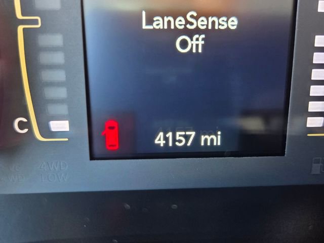 Used 2021 Jeep Cherokee Latitude w/ Mopar Interior Package image 29