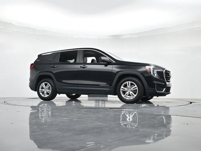 Used 2022 GMC Terrain SLE image 31