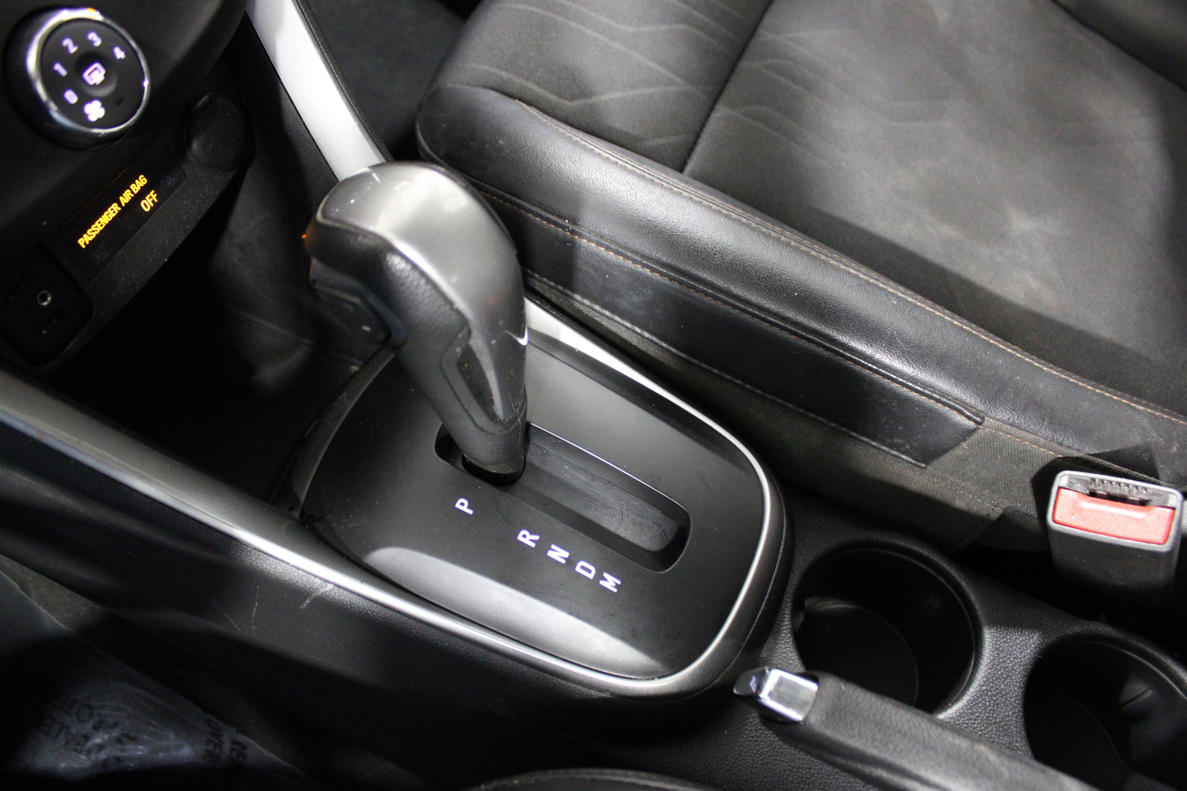 Used 2019 Chevrolet Trax LT w/ LT Convenience Package FWD image 16