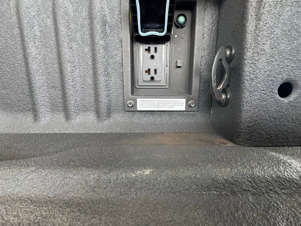 Used 2023 Ford F250 Platinum image 10