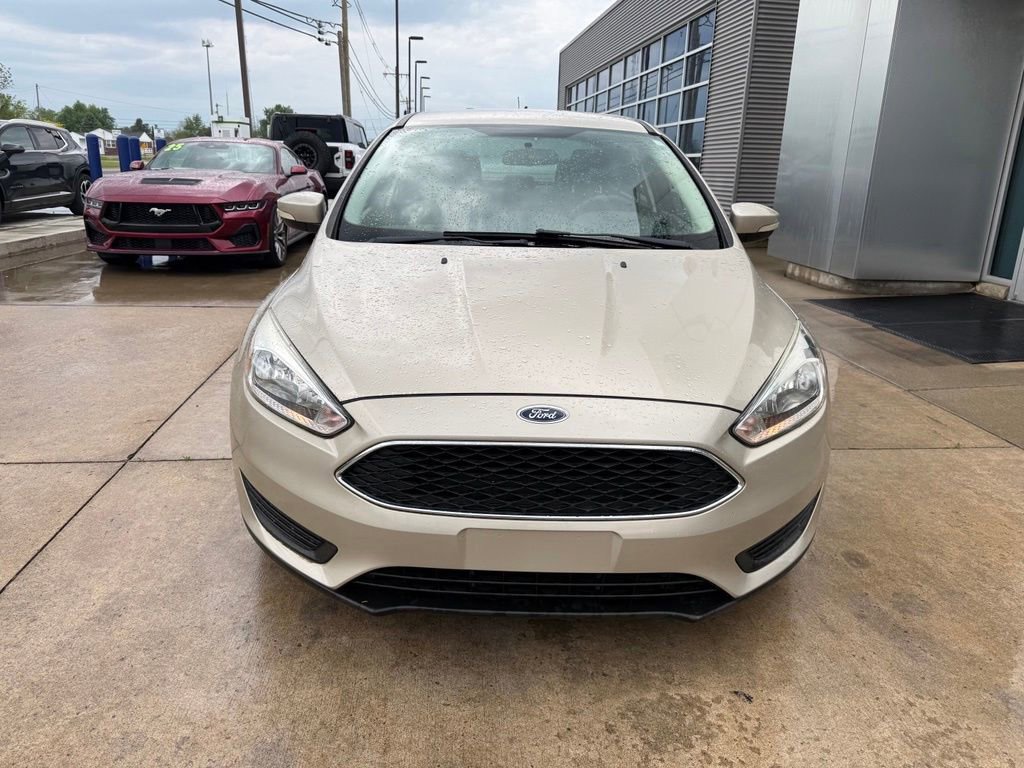 Certified 2017 Ford Focus SE FWD image 4