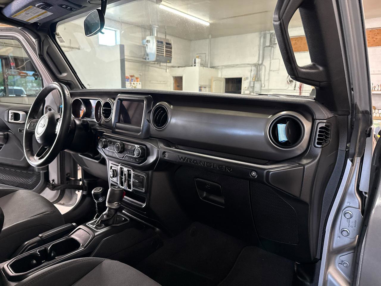 Used 2018 Jeep Wrangler Unlimited Sport S image 54