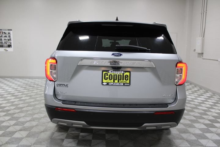 Used 2023 Ford Explorer XLT w/ Equipment Group 202A AWD/4WD image 10