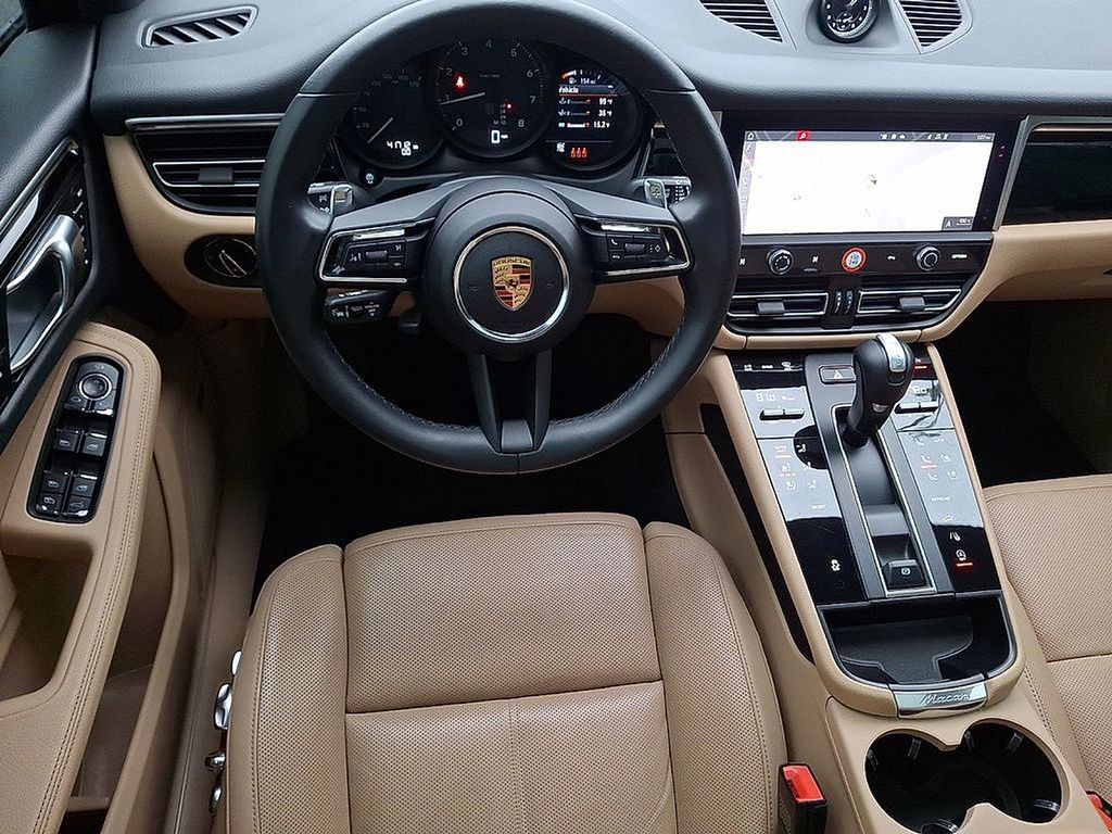 Used 2024 Porsche Macan AWD/4WD image 2