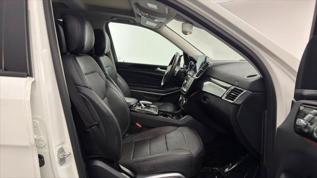 Used 2017 Mercedes-Benz GLS 550 4MATIC w/ Driver Assistance Package image 23