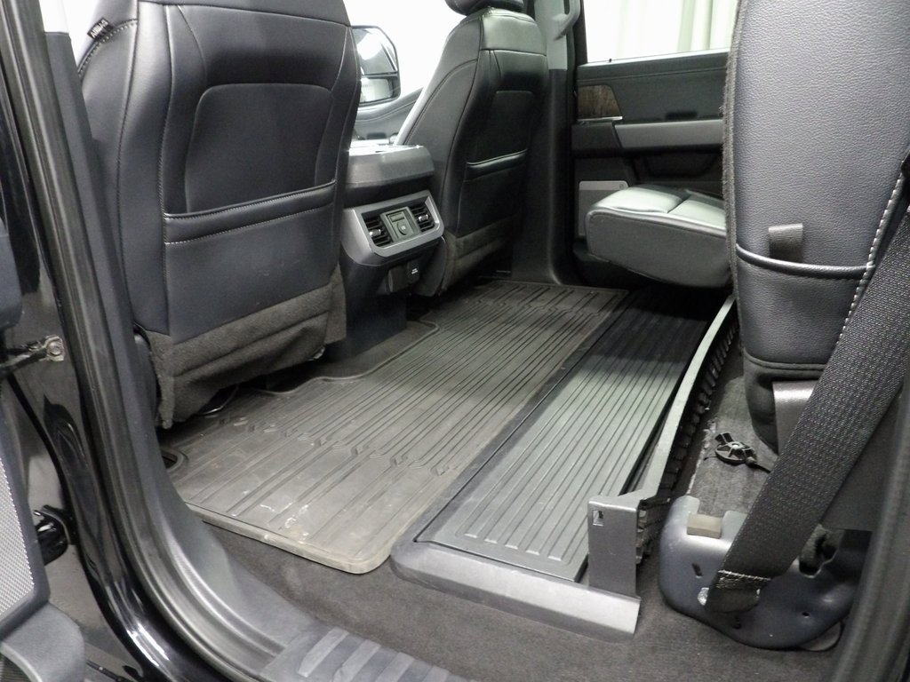 Used 2024 Ford F250 Lariat w/ Black Appearance Package image 57