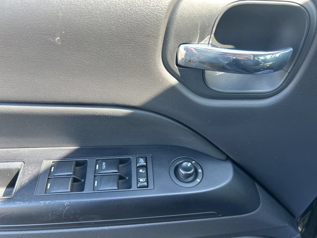 Used 2017 Jeep Patriot Sport w/ Power Value Group FWD image 12