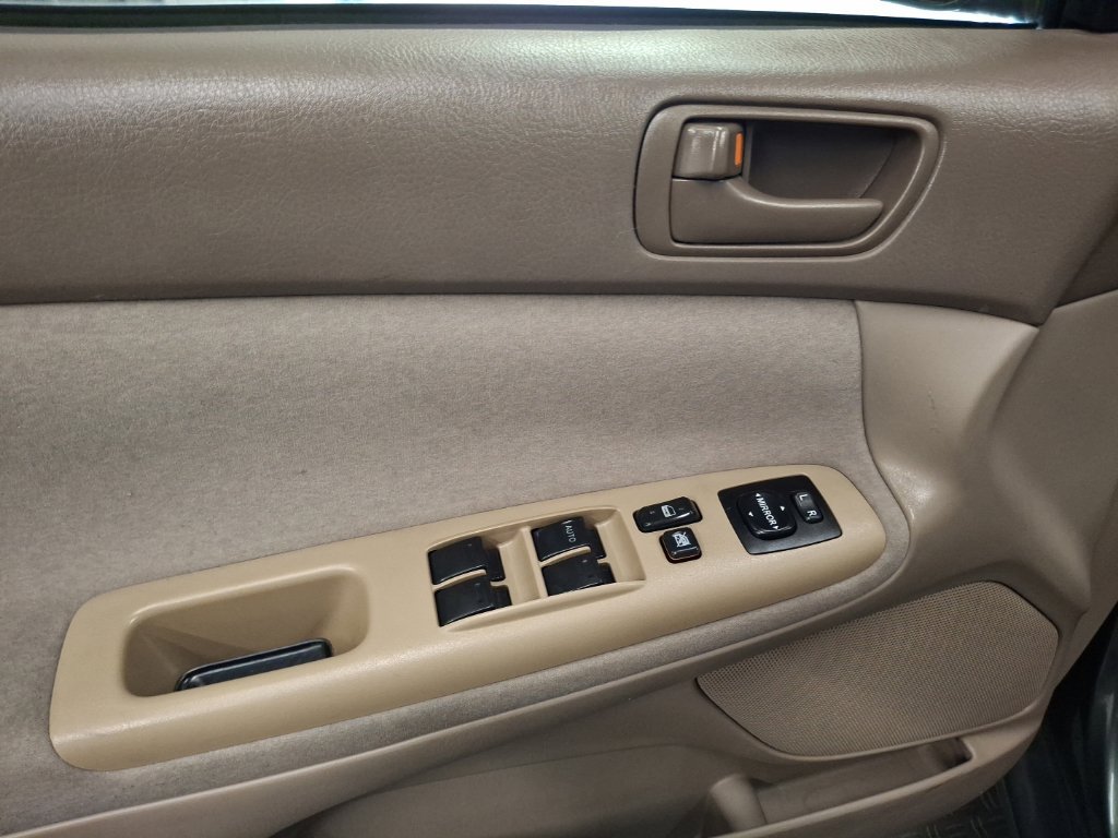 Used 2003 Toyota Camry LE FWD image 16