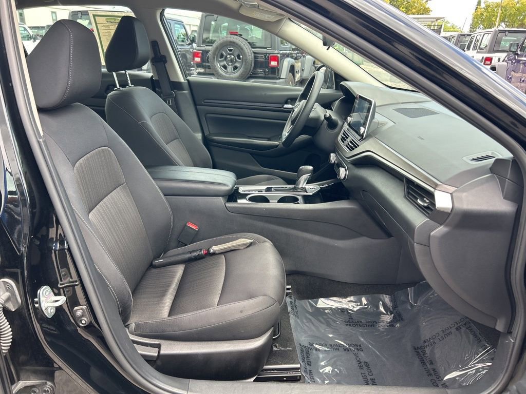 Used 2024 Nissan Altima 2.5 SV image 20