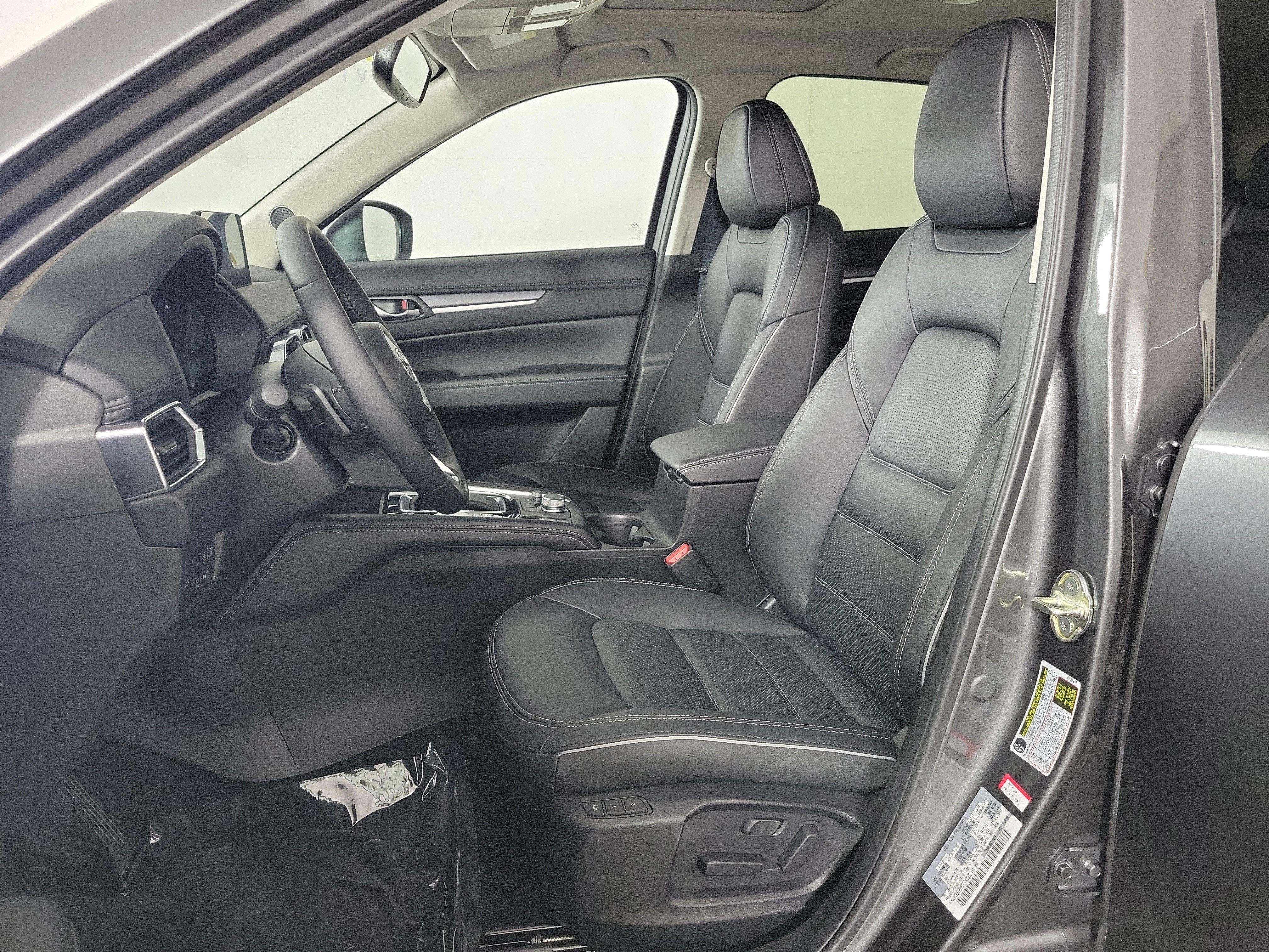 New 2025 MAZDA CX-5 AWD 2.5 S w/ Premium Plus Pkg image 11