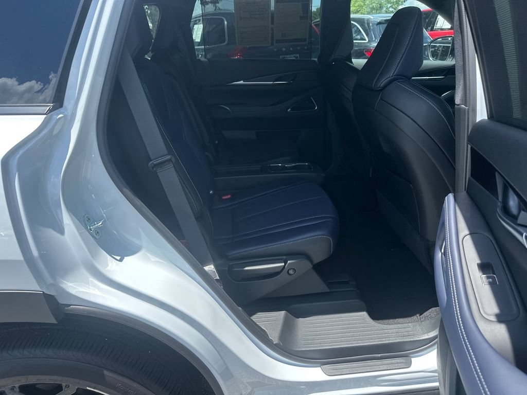 Certified 2026 INFINITI QX60 Sport w/ Dark Cargo Package AWD/4WD image 13