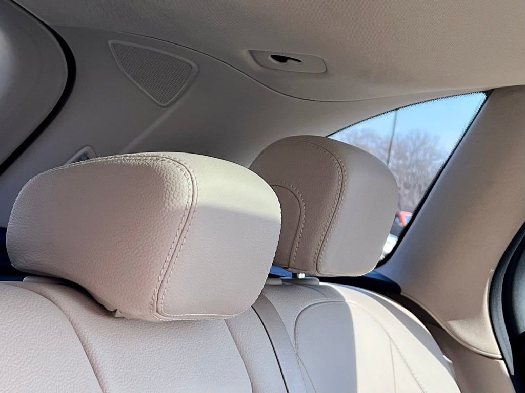 Certified 2022 Mercedes-Benz GLC 300 4MATIC image 19