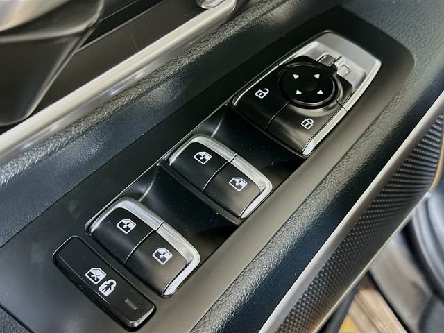 Used 2024 Kia Telluride LX image 7