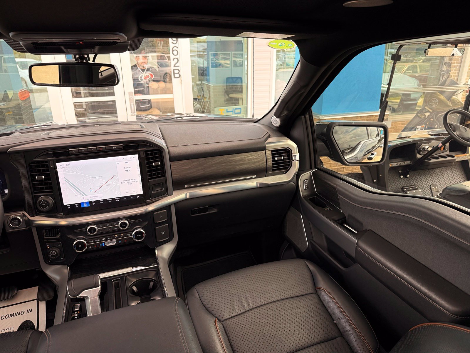 Used 2024 Ford F150 Lariat w/ Equipment Group 502A High AWD/4WD image 33