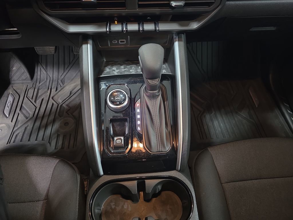 Certified 2023 Chevrolet Colorado Trail Boss w/ Technology Package image 21