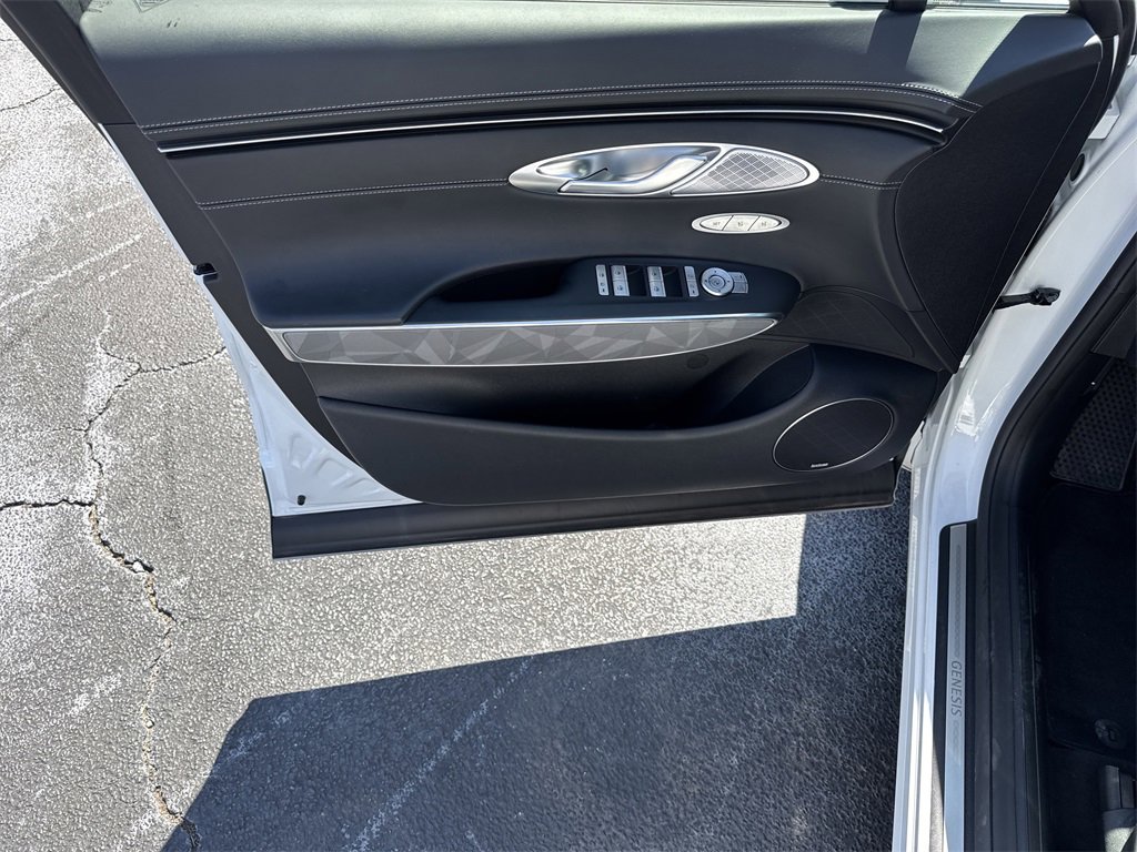 Used 2024 Genesis GV70 3.5T Sport w/ Sport Advanced Package image 10
