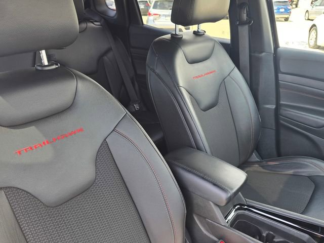 Used 2025 Jeep Compass Trailhawk image 20
