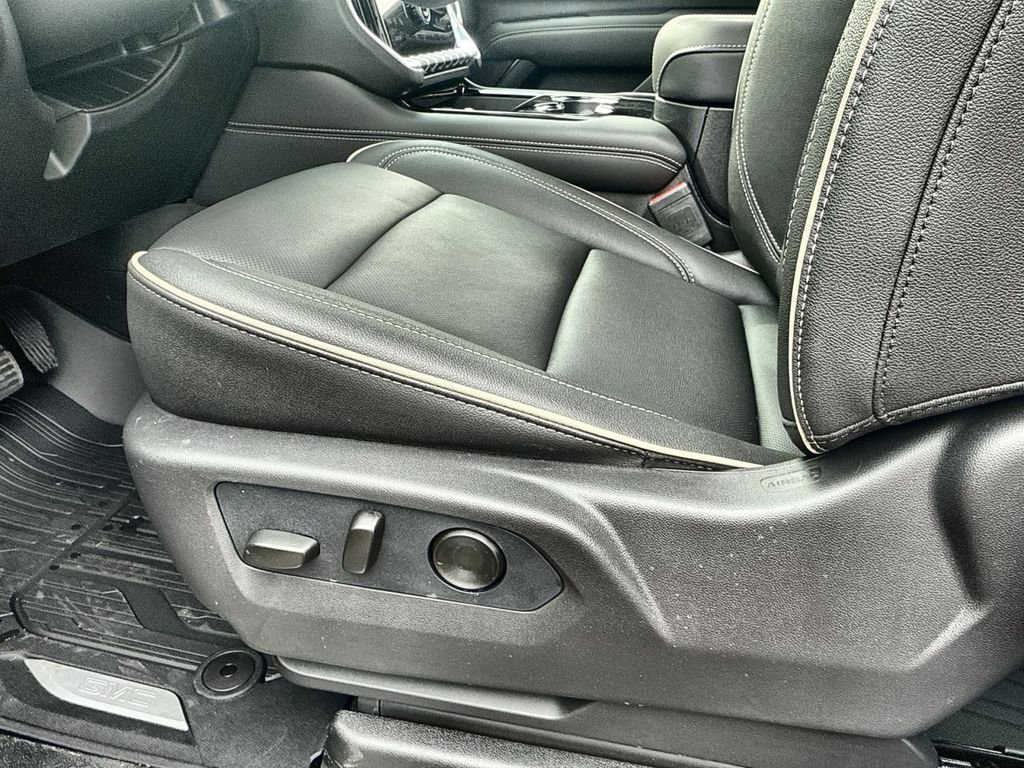 New 2026 GMC Yukon XL Elevation w/ LPO, Floor Liner Package image 14
