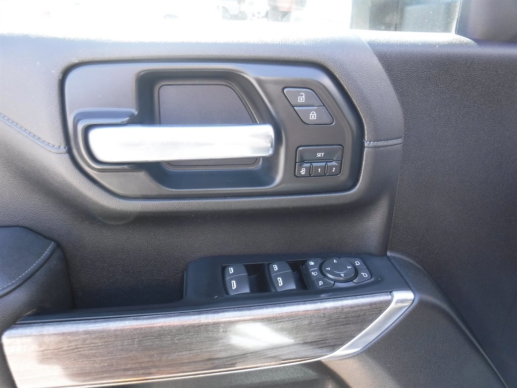 Used 2023 Chevrolet Silverado 2500 LTZ w/ LTZ Plus Package image 14