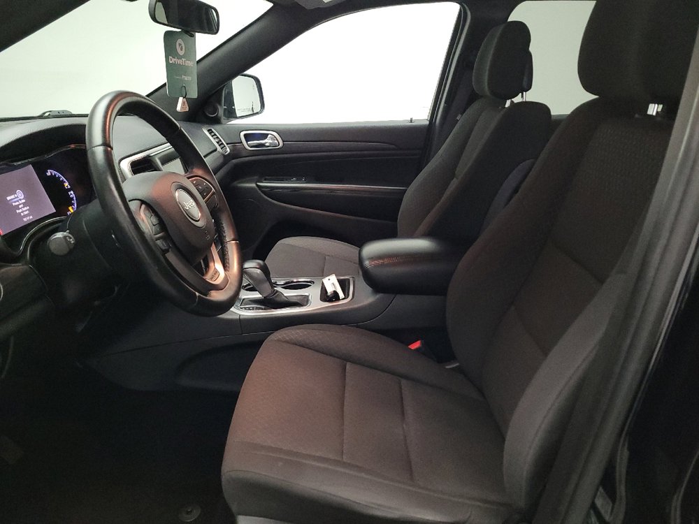 Used 2019 Jeep Grand Cherokee Laredo RWD image 17