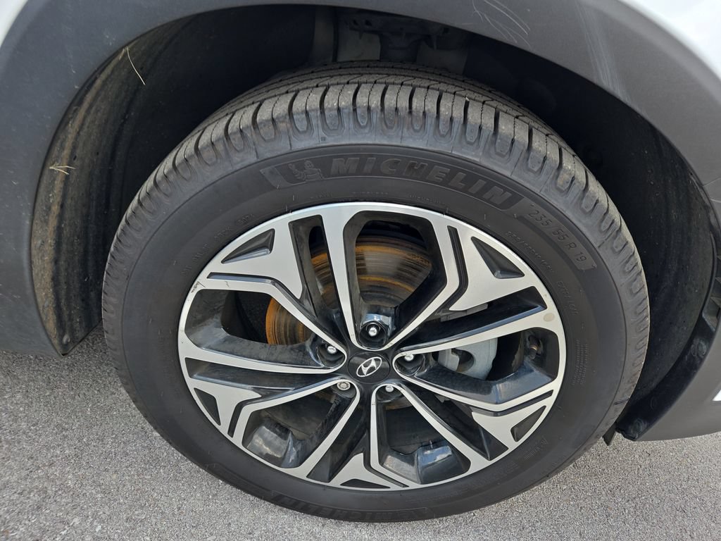 Used 2020 Hyundai Santa Fe Limited FWD image 2