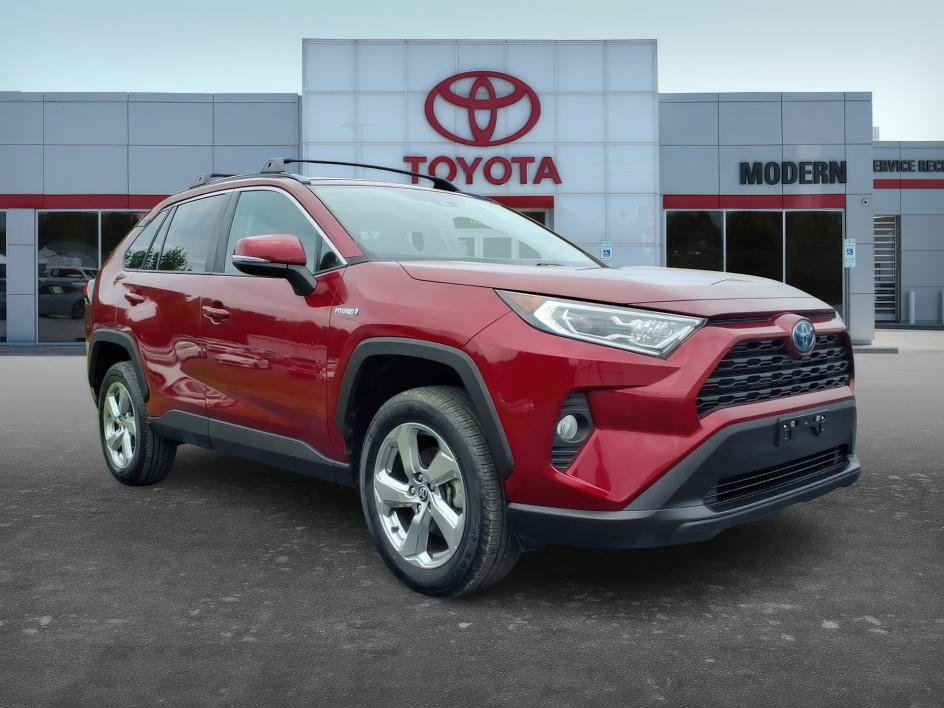 Used 2021 Toyota RAV4 XLE Premium AWD/4WD image 10