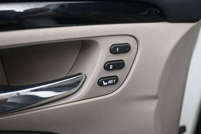 Used 2016 Honda Pilot Touring image 26