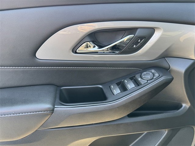 Certified 2023 Chevrolet Traverse LT image 11