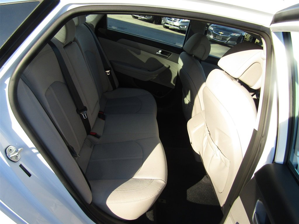 Used 2015 Hyundai Sonata SE image 21