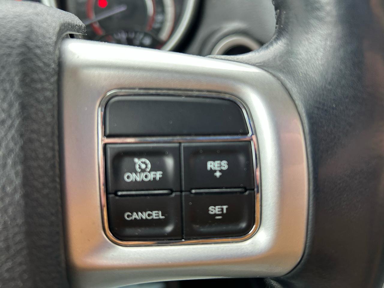 Used 2018 Dodge Journey SE image 20