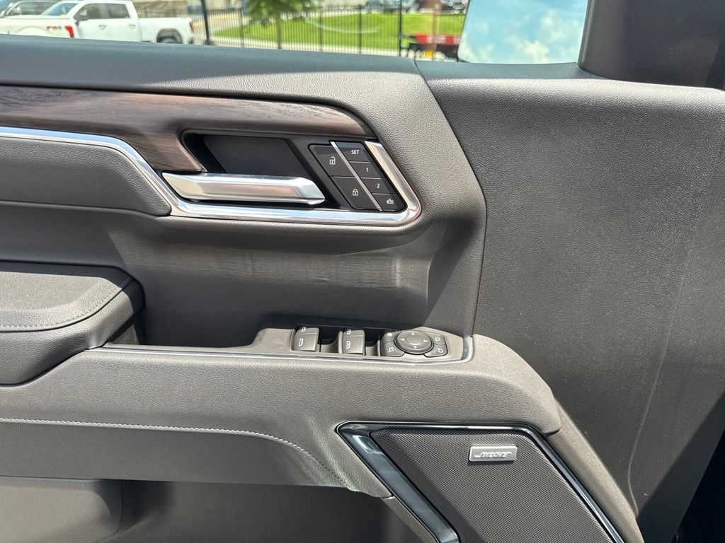 New 2026 GMC Sierra 1500 SLT w/ SLT Premium Plus Package AWD/4WD image 13