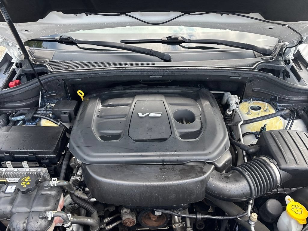 Used 2019 Jeep Grand Cherokee Laredo AWD/4WD image 12