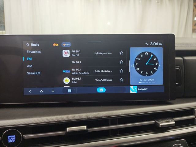 Used 2025 Hyundai Santa Fe SEL image 14